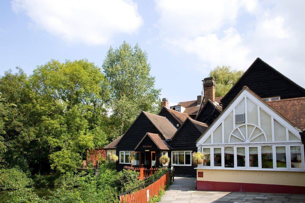 Premier Inn Гарлоу Екстер'єр фото