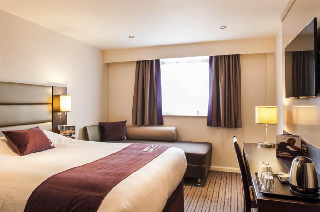 Premier Inn Гарлоу Номер фото
